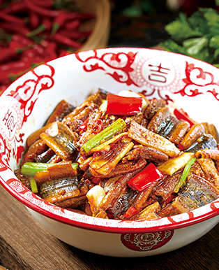 菜籽油炒土鳝鱼